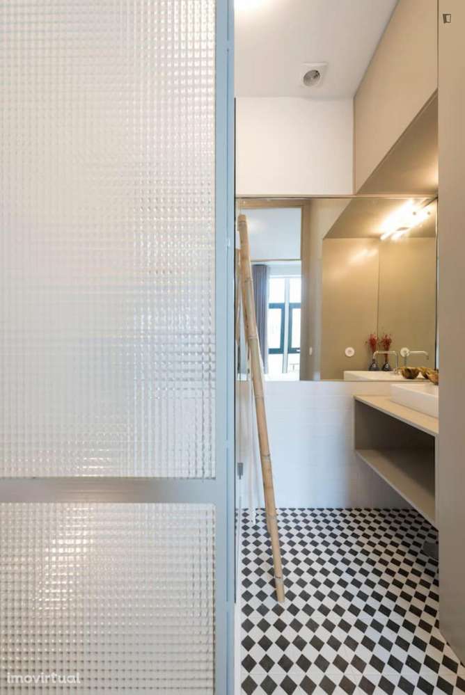 Estúdio - localizado em Santo Ildefonso Porto - Grande imagem: 4/22