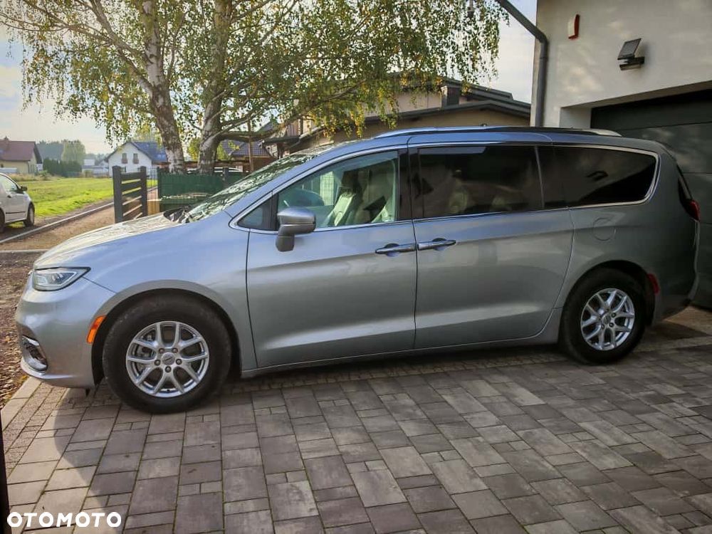 Chrysler Pacifica - 6