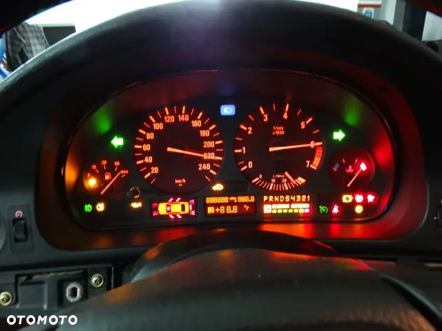 BMW E39 Licznik Benzyna Real Foto 182000km - 1