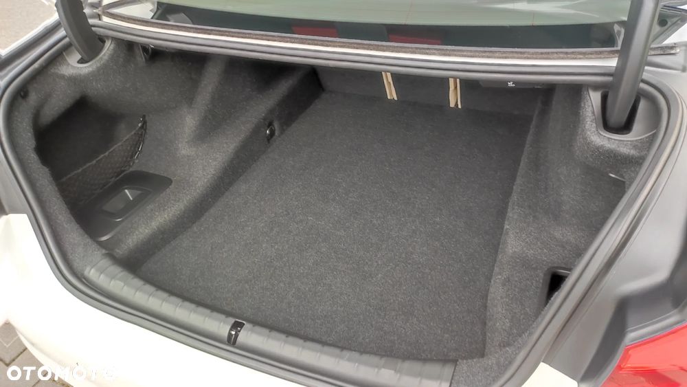 BMW Seria 5 520d xDrive Luxury Line - 14