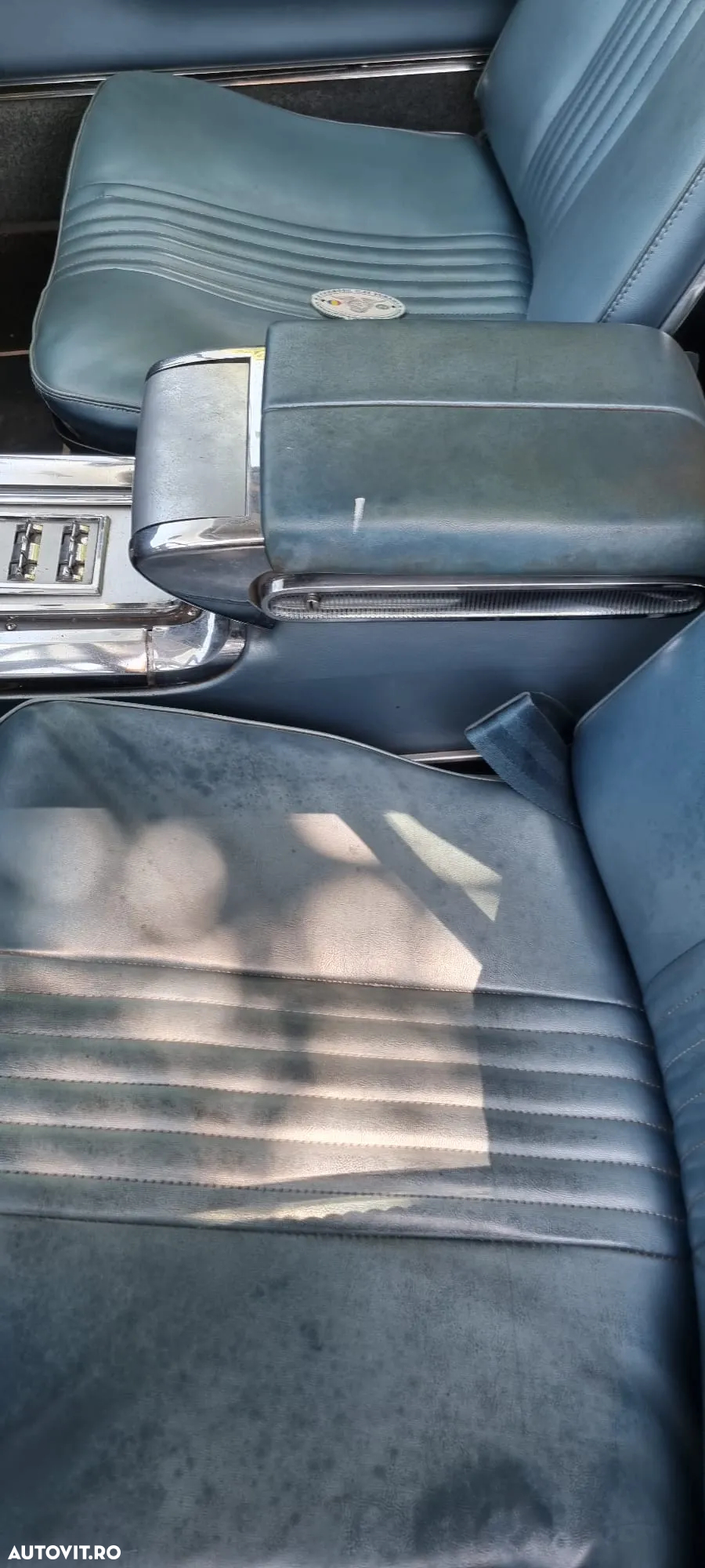 Ford Thunderbird - 12