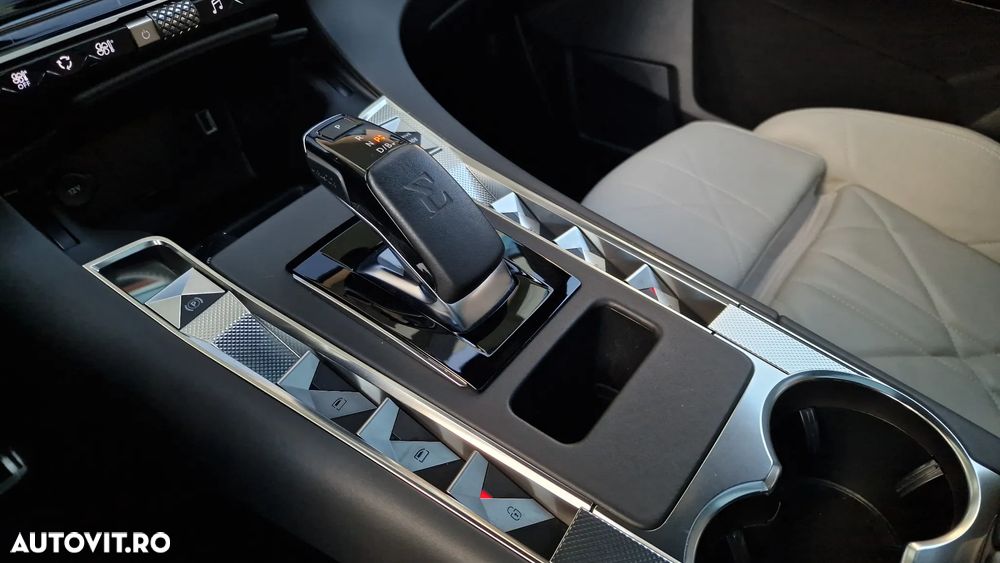 DS Automobiles DS 7 Crossback Crosback 1.6 PHeV AWD 300 EAT8 Rivoli - 17