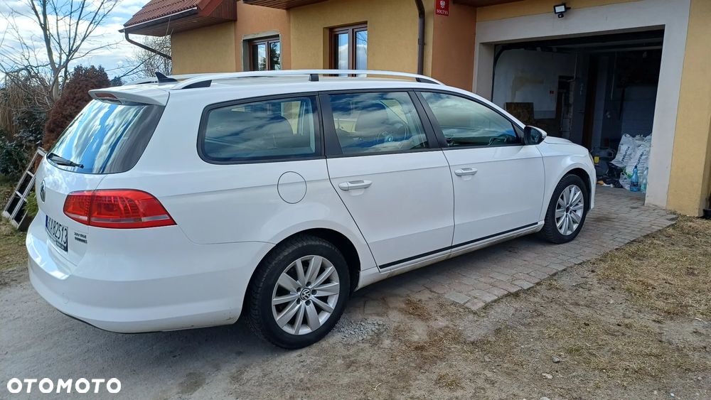 Volkswagen Passat 2.0 TDI DSG BlueMotion Technology Comfortline - 4