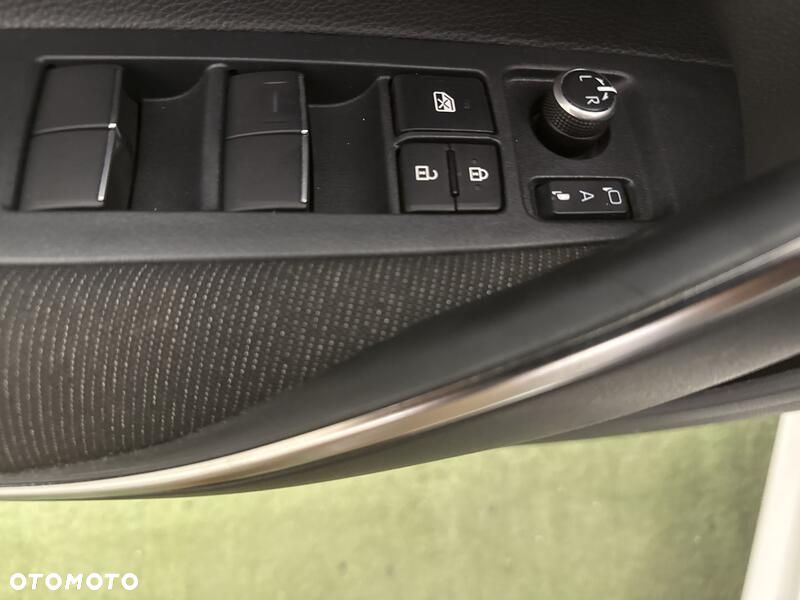 Toyota Corolla 1.8 Hybrid Comfort - 12