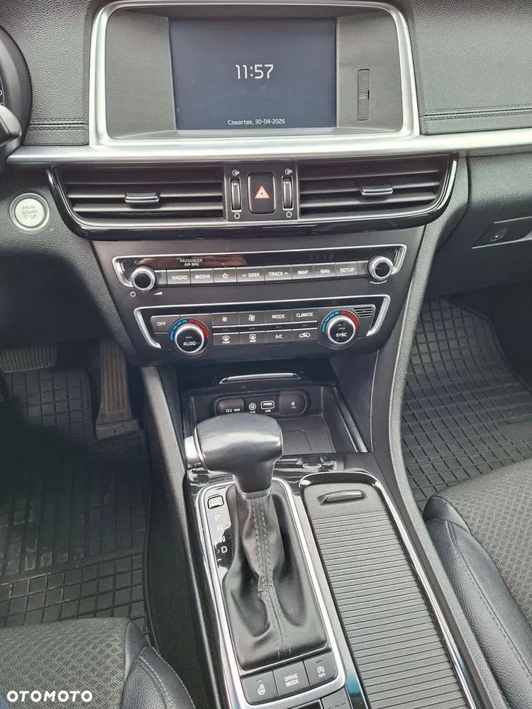 Kia Optima - 24