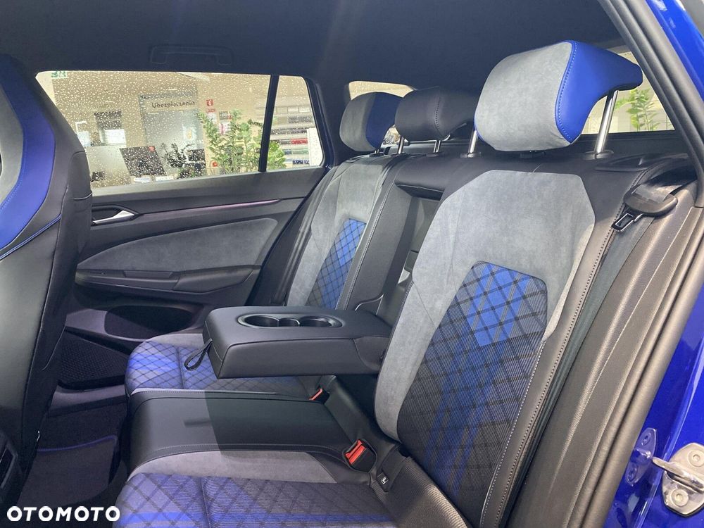 Volkswagen Golf - 16