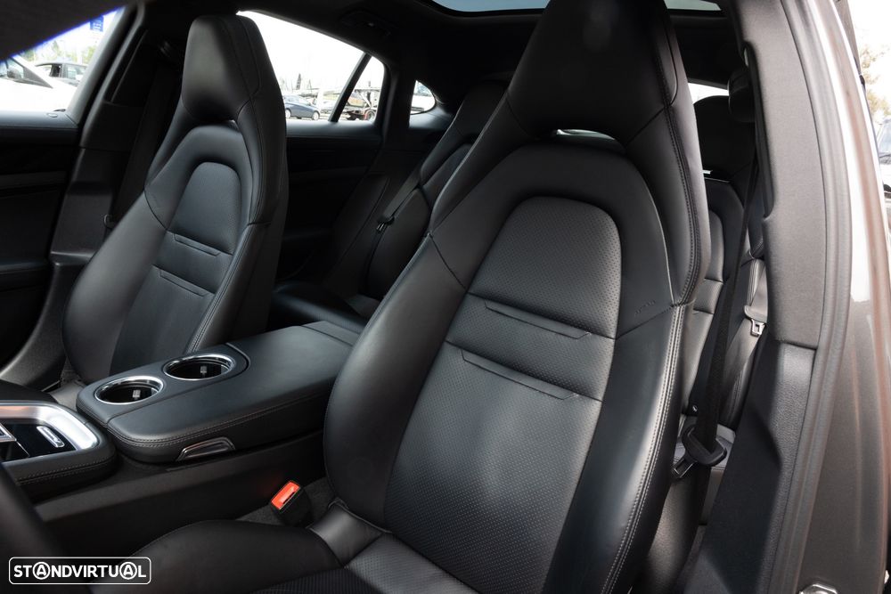 Porsche Panamera - 11