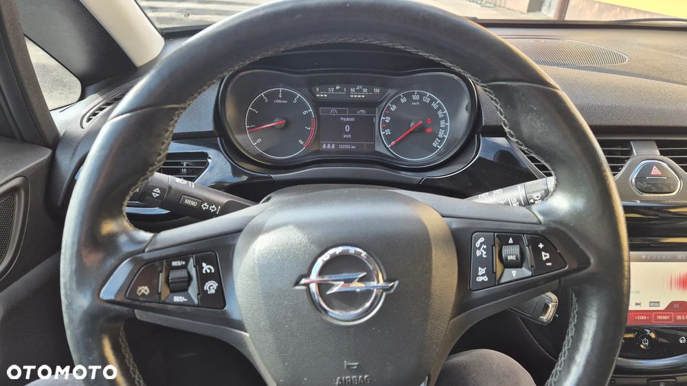 Opel Corsa 1.4 16V Cosmo - 19