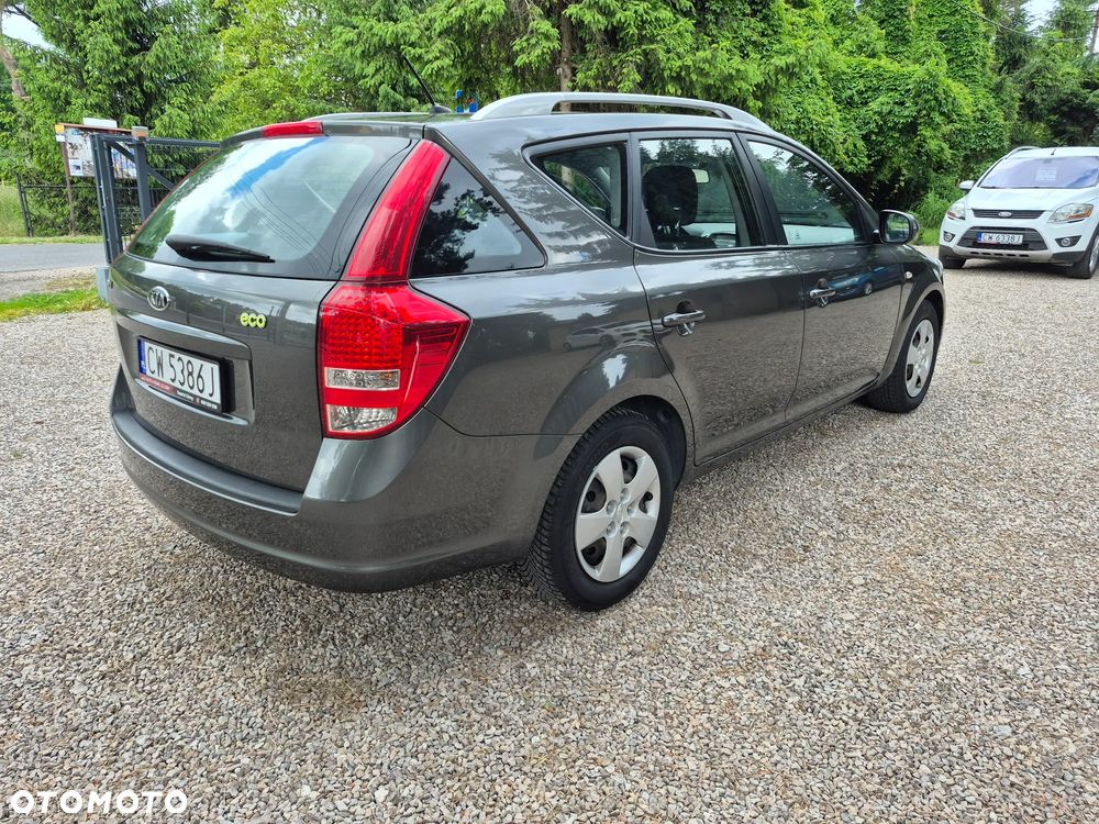Kia Ceed 1.4 CVVT Dream-Team Edition - 6