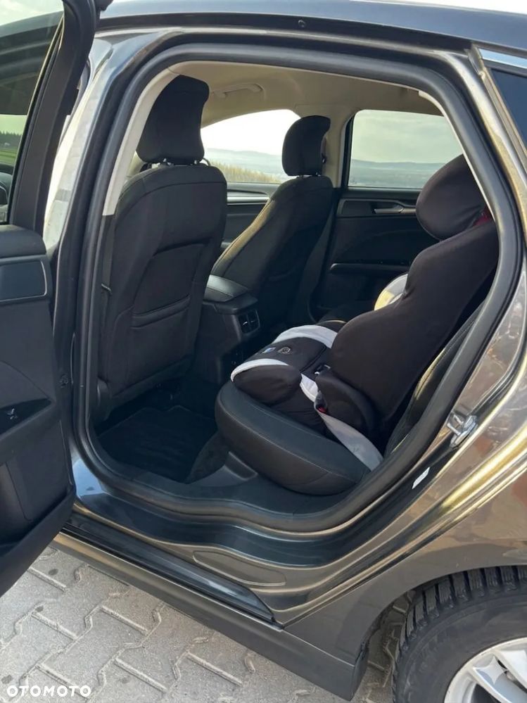 Ford Mondeo 2.0 TDCi Titanium PowerShift - 4