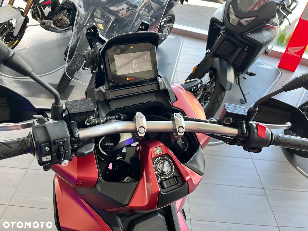 Honda ADV350 - 6