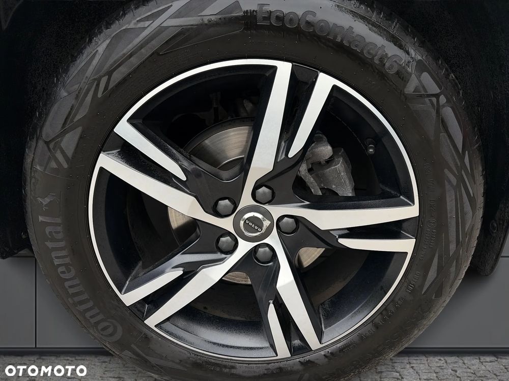 Volvo XC 40 T3 R-Design - 34