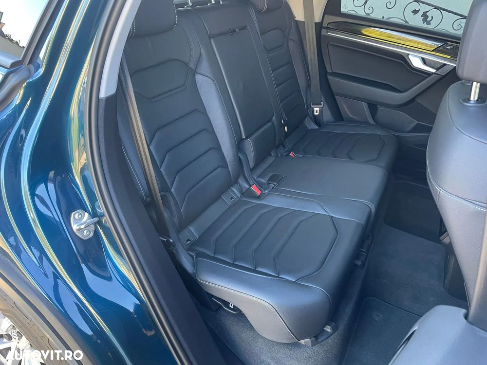 Volkswagen Touareg - 25
