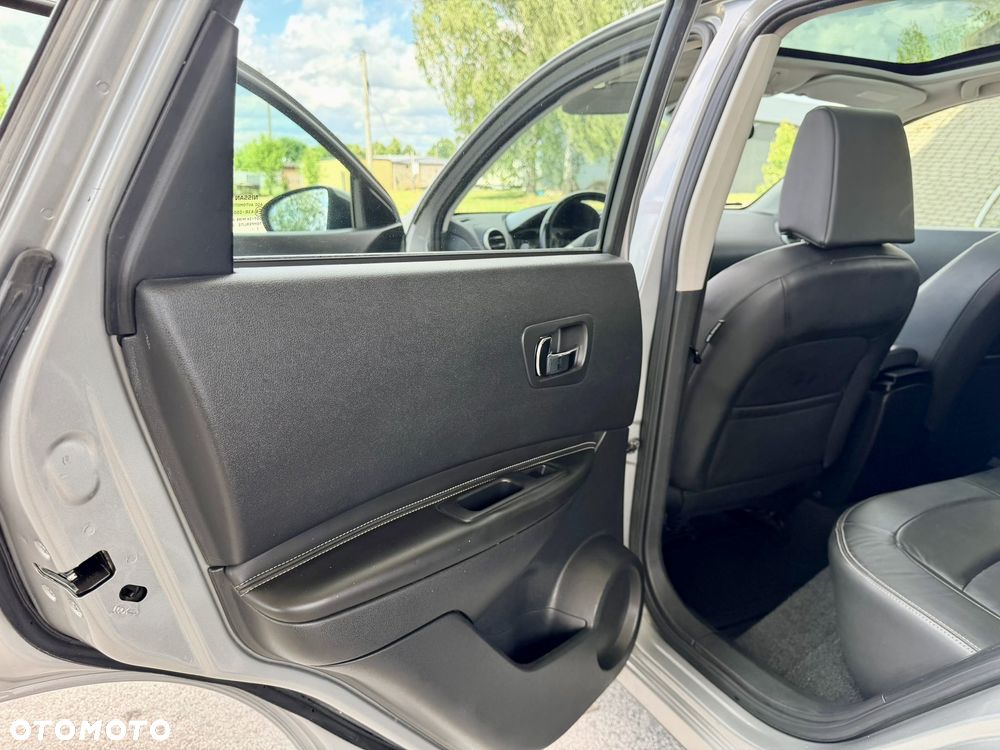 Nissan Qashqai 2.0 CVT tekna - 19