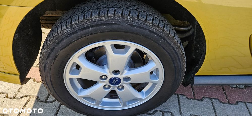 Ford Tourneo Connect Grand - 12