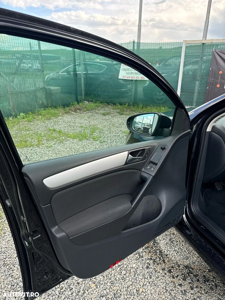 Volkswagen Golf - 35