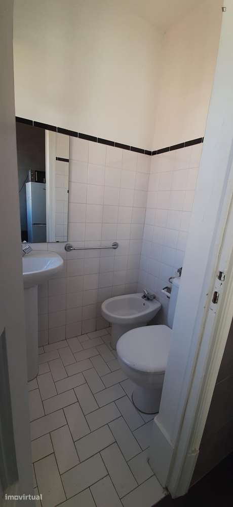 Quarto - localizado em Marquês de Pombal Lisbon - Grande imagem: 3/10