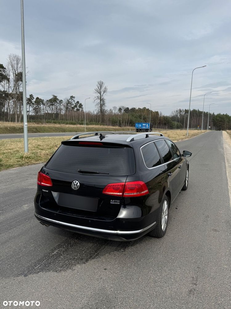 Volkswagen Passat 2.0 TDI Comfortline - 4