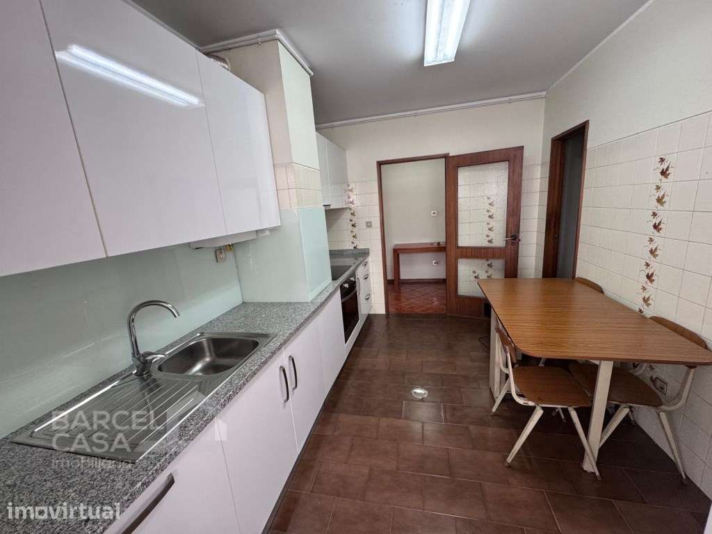 Apartamento T1 mobilado e equipado no centro da cidade. - Grande imagem: 2/8