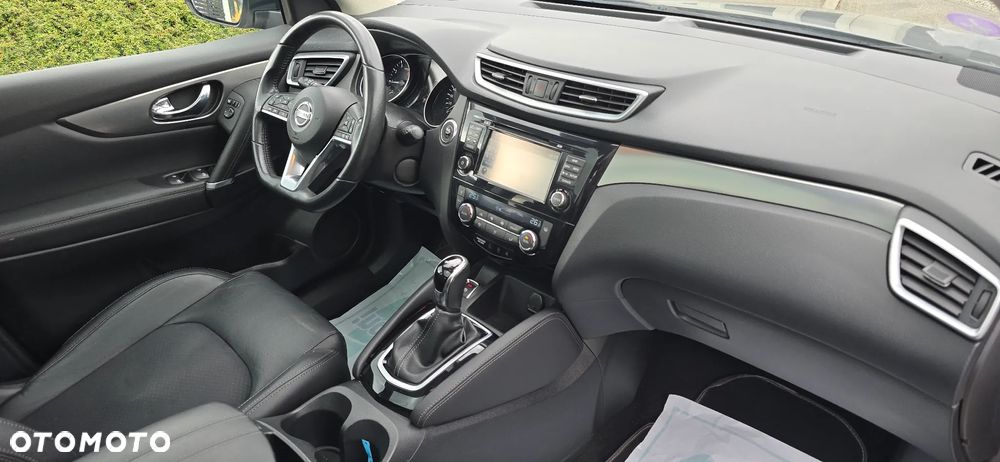 Nissan Qashqai 1.2 DIG-T Xtronic TEKNA+ - 31