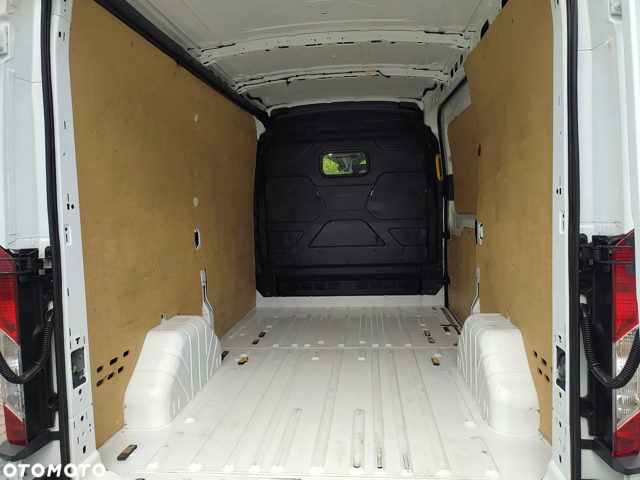 Ford TRANSIT L2 H2 MAŁY PRZEBIEG  GWARANCJA MECHANICZNA 1-ROK  F-VAT 23% - 10