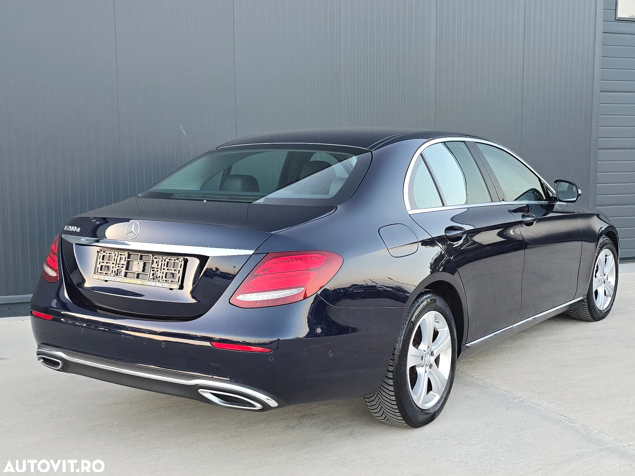 Mercedes-Benz E - 21