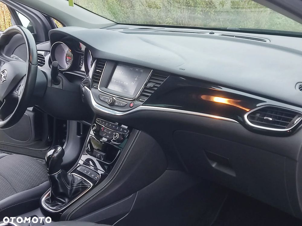 Opel Astra 1.4 Turbo Start/Stop Innovation - 28