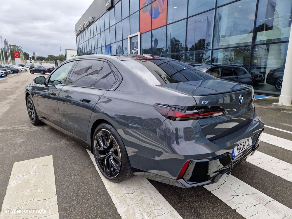 BMW i7 eDrive50 Pack Desportivo M Pro - 2