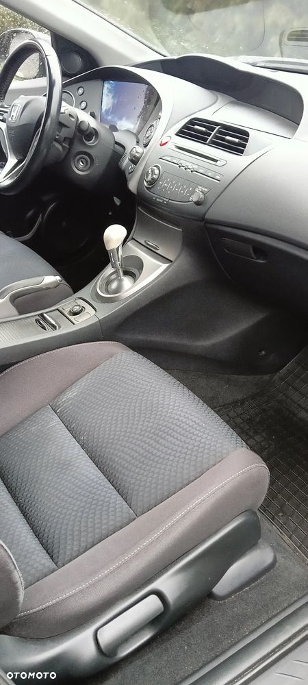 Honda Civic 1.4 i-VTEC - 17