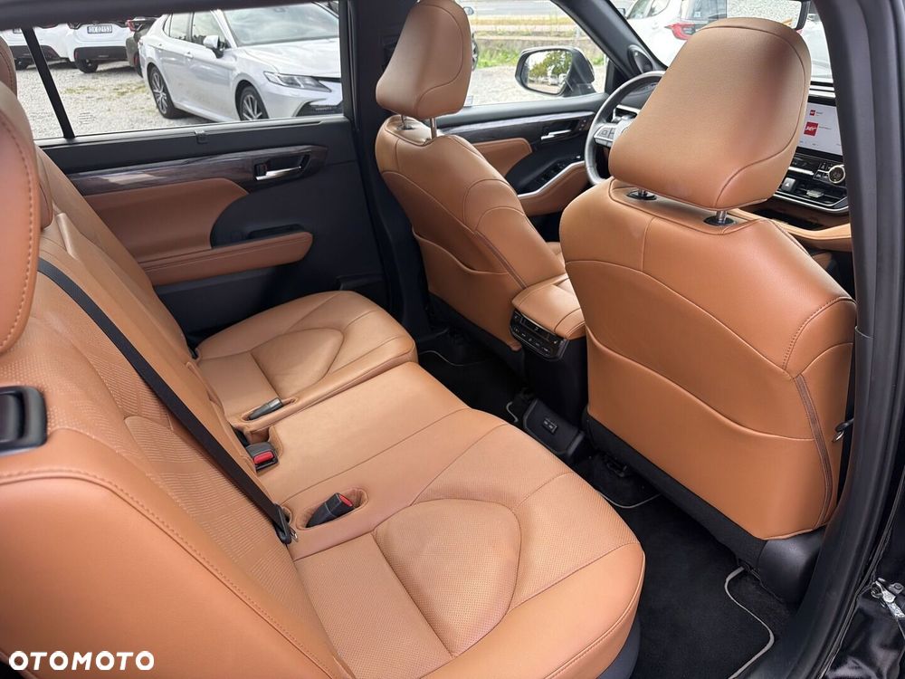 Toyota Highlander - 10