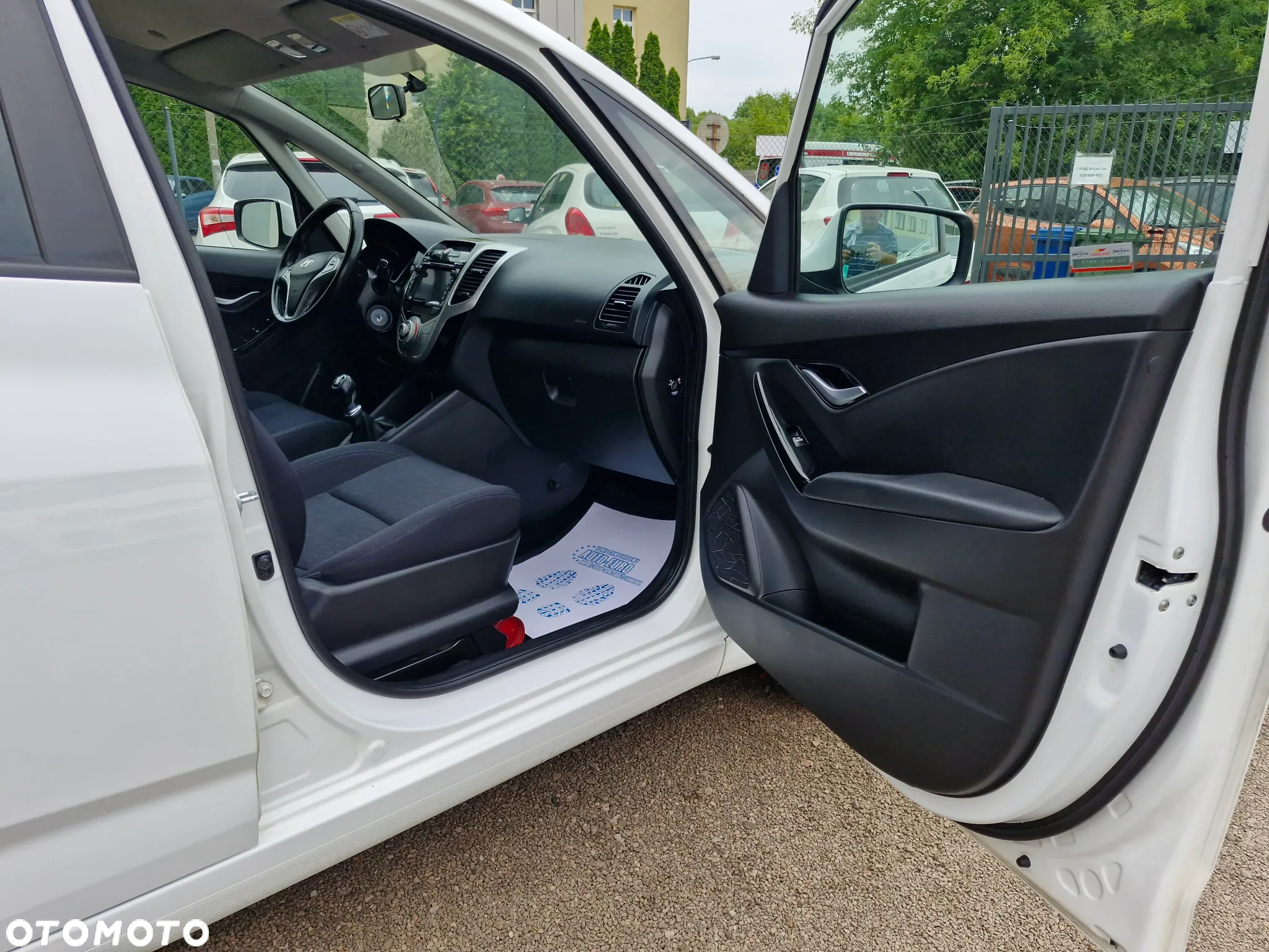 Hyundai ix20 1.4 Premium - 15