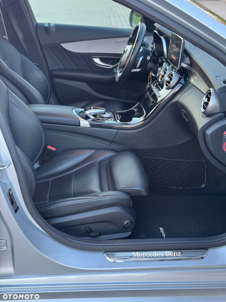 Mercedes-Benz Klasa C 180 7G-TRONIC AMG Line - 21