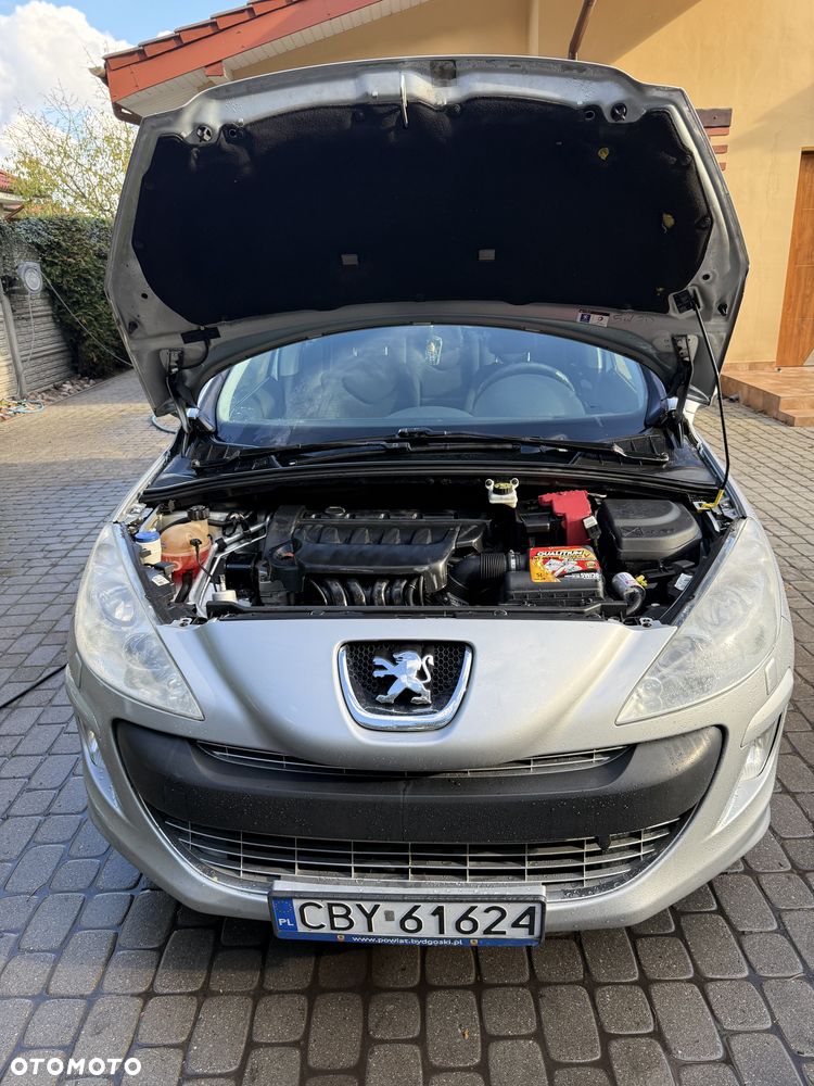 Peugeot 308 - 1