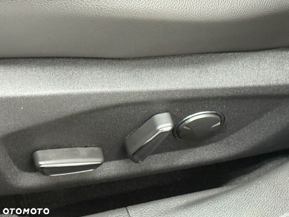 Ford Mondeo 2.0 TDCi Start-Stopp Titanium - 20