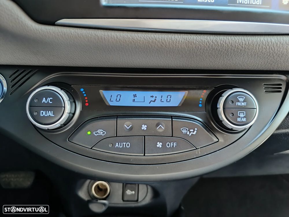 Toyota Yaris 1.5 HDF Comfort - 26