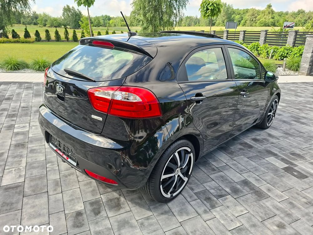 Kia Rio - 4
