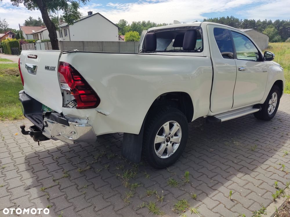 Toyota Hilux - 11