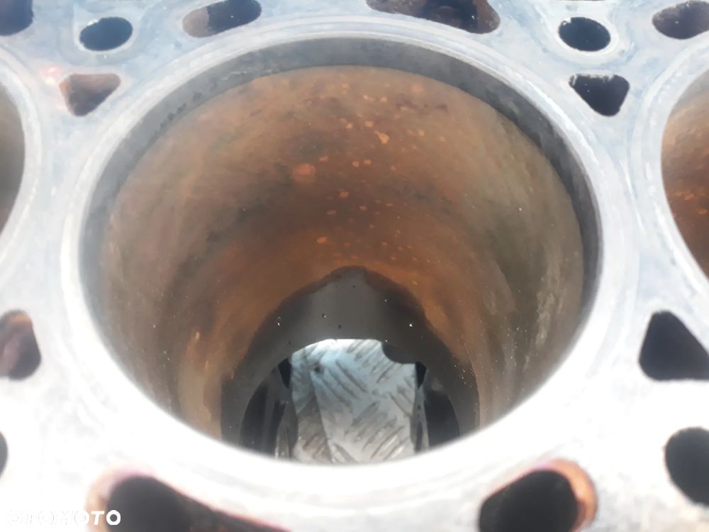 BLOK SILNIKA FIAT DUCATO III 2,2 HDI  PSA 4HU - 5