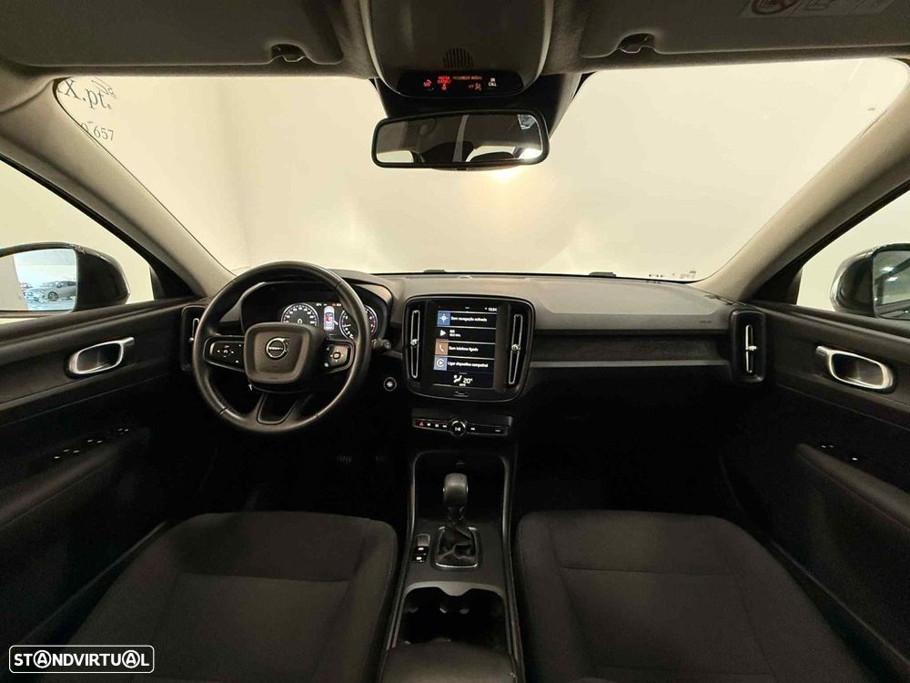Volvo XC 40 1.5 T2 Momentum - 9
