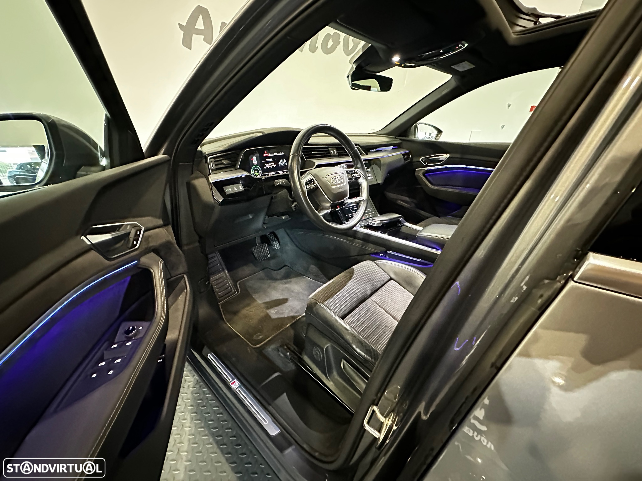 Audi e-tron 55 quattro S line - 13