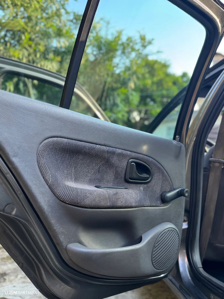 Renault Clio 1.2 - 16