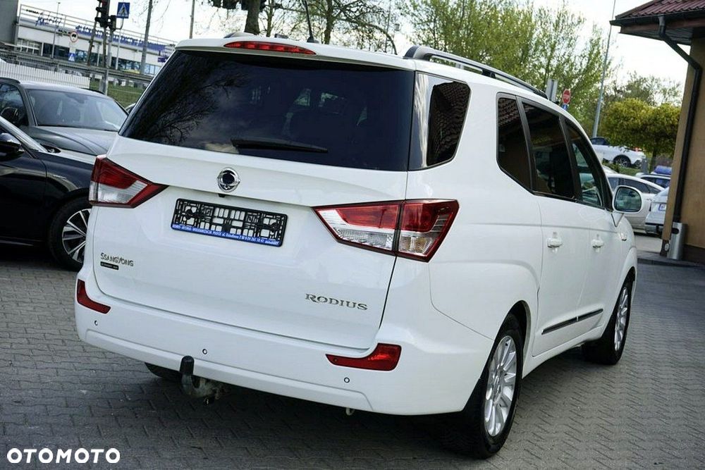 SsangYong/KGM Rodius - 6