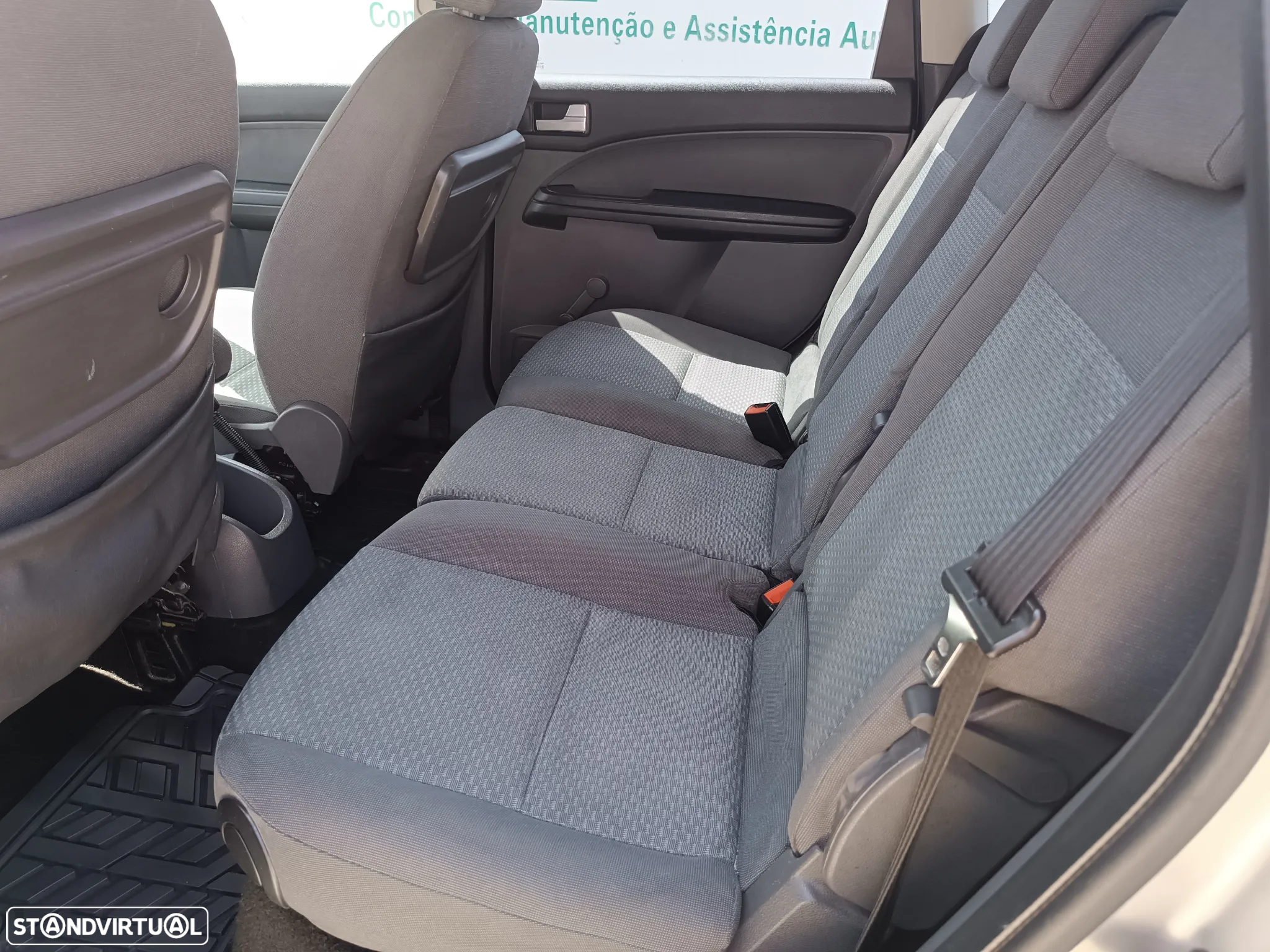 Ford Focus C-Max 1.6 TDCi Trend - 18