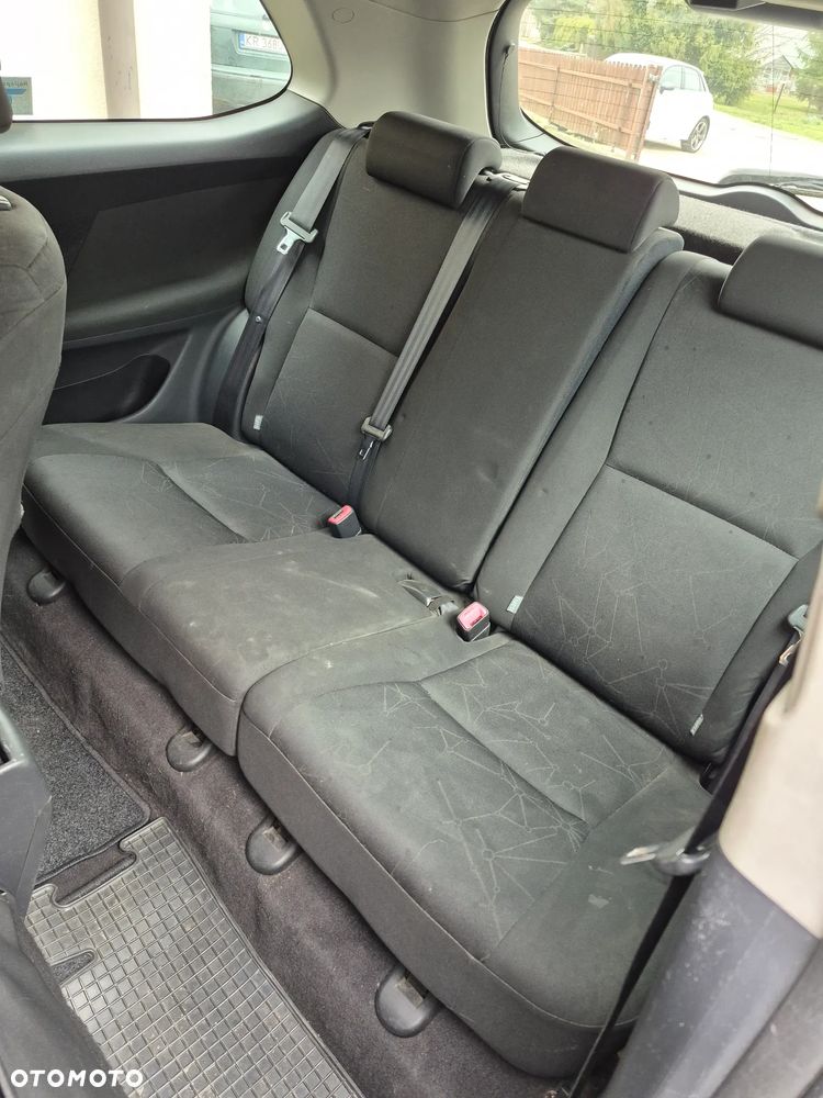 Toyota Auris 1.33 VVT-i Terra - 12