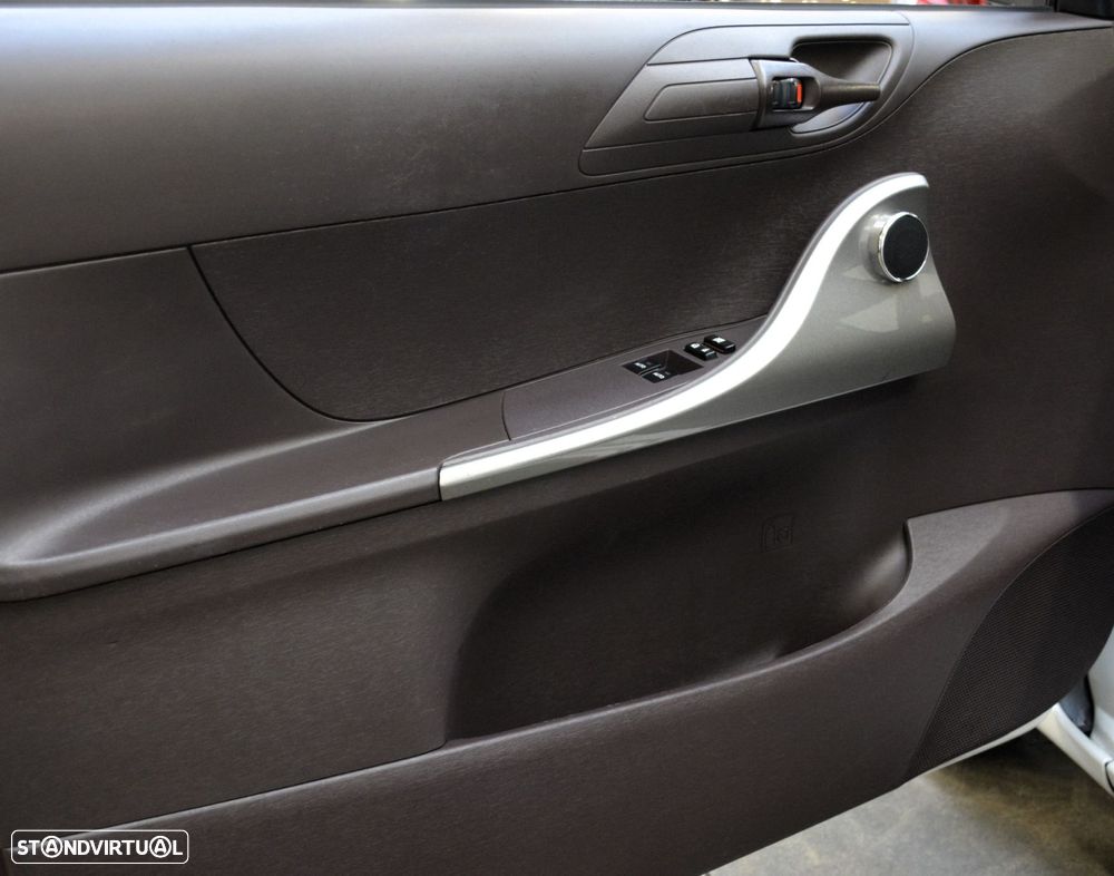 Toyota iQ 1.0 VVT-i Essential+AC - 9