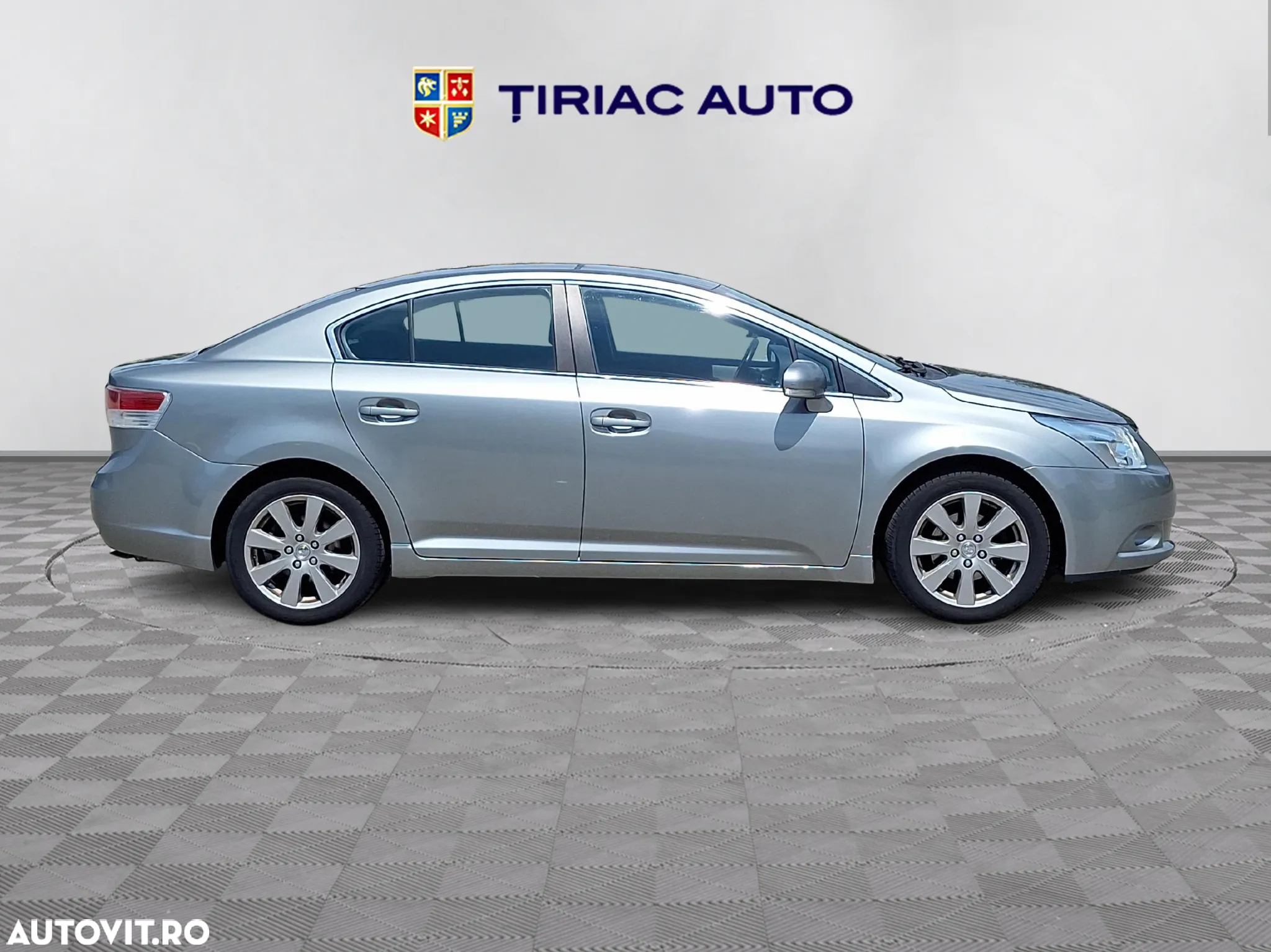 Toyota Avensis - 6
