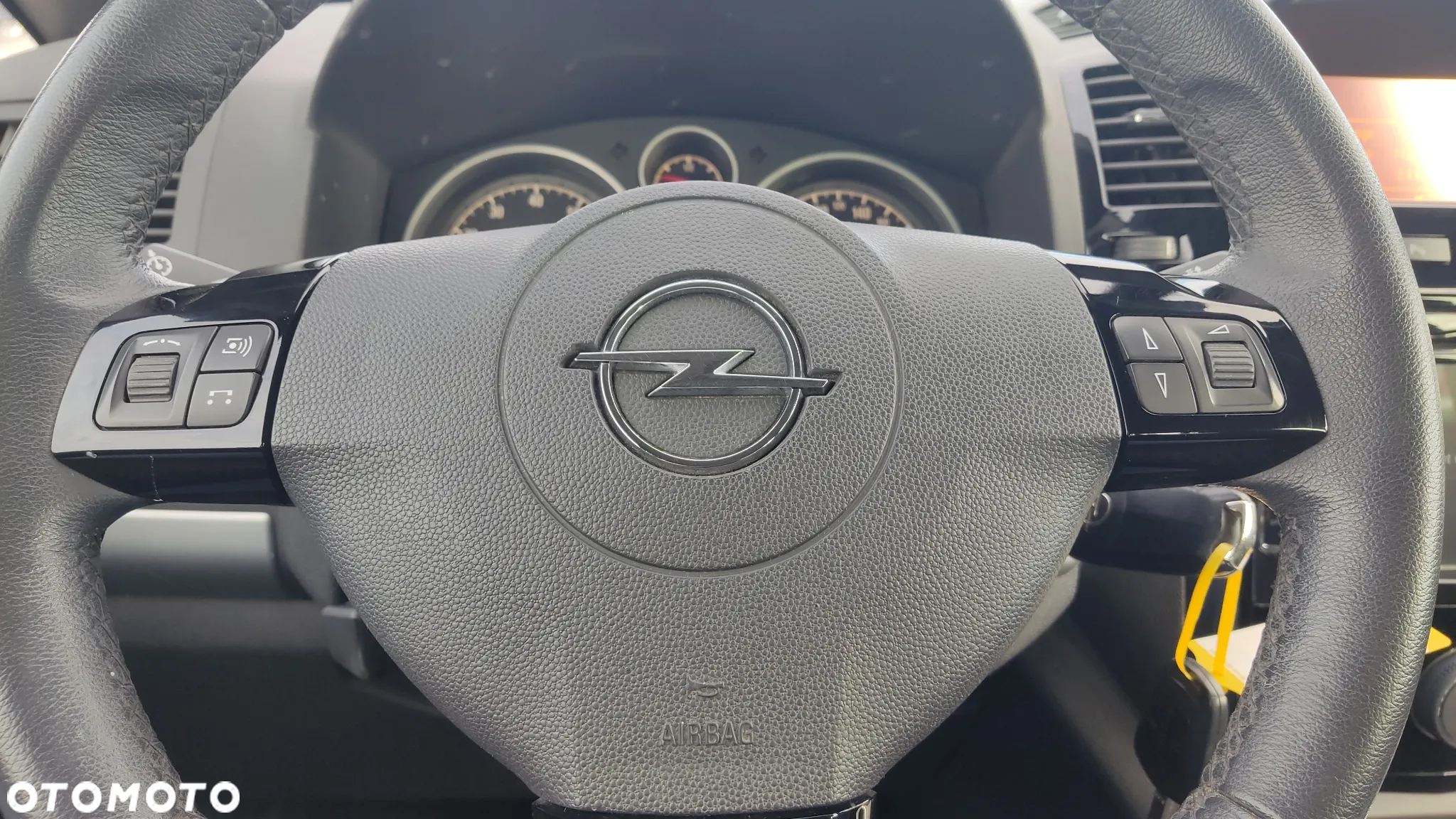 Opel Zafira 1.8 Cosmo - 13