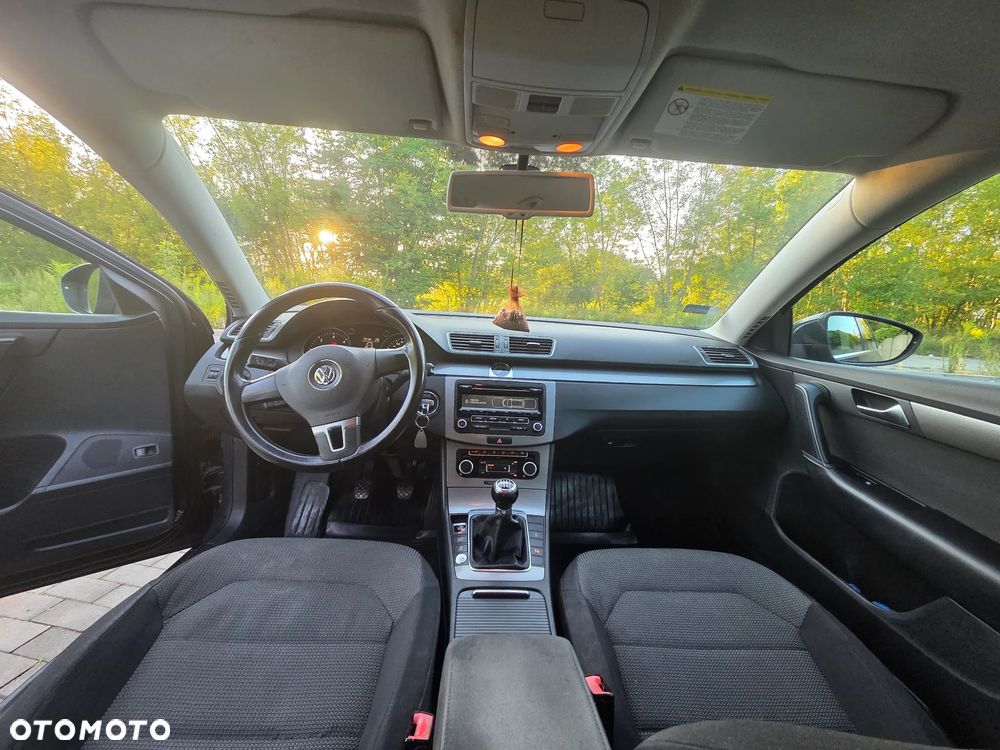Volkswagen Passat 2.0 TDI BlueMotion Technology Comfortline - 6