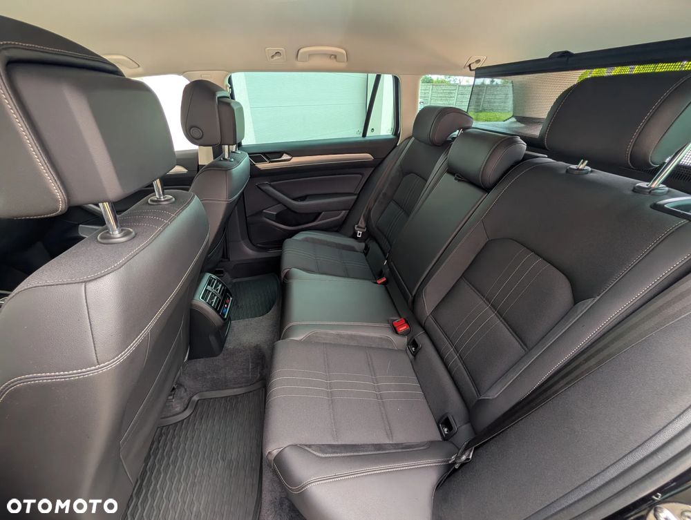Volkswagen Passat Alltrack 2.0 TDI SCR DSG 4Motion - 9