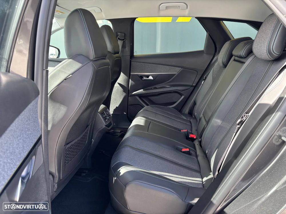 Peugeot 3008 1.6 Hybrid Allure e-EAT8 - 11